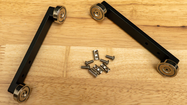 Fixed magnetic feet